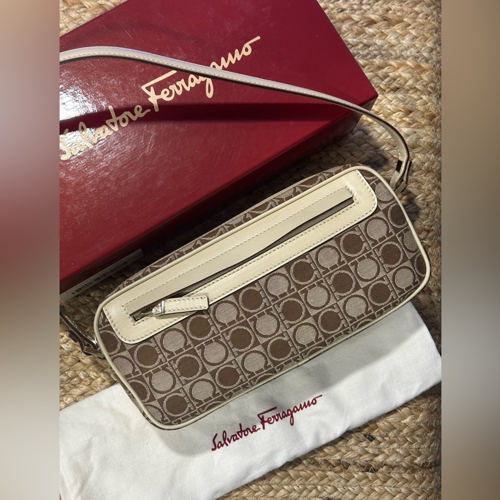 Salvatore Ferragamo Canvas‎ Gancini Shoulder Bag